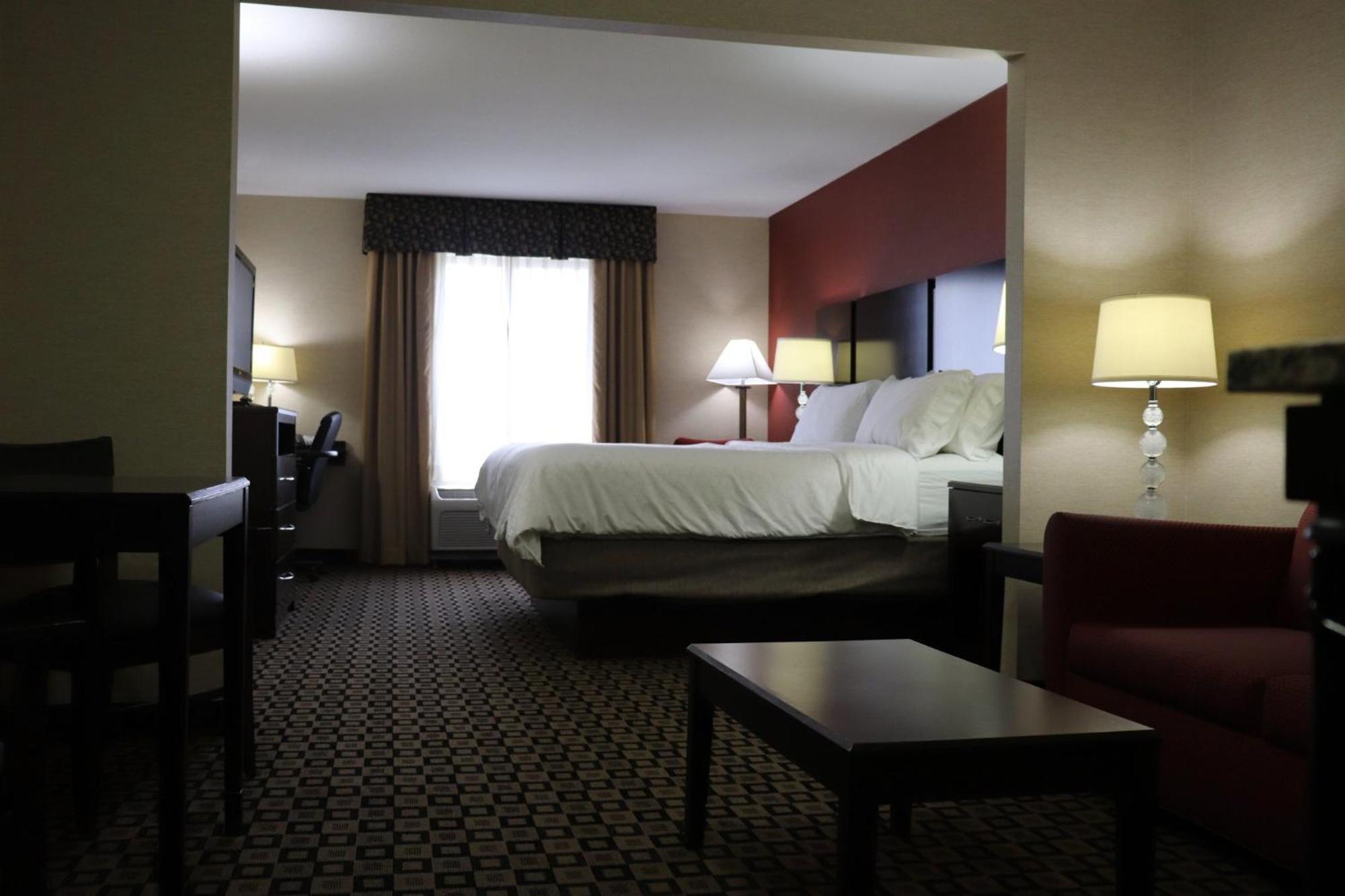Holiday Inn Express Hotel & Suites Crawfordsville By Ihg Екстериор снимка